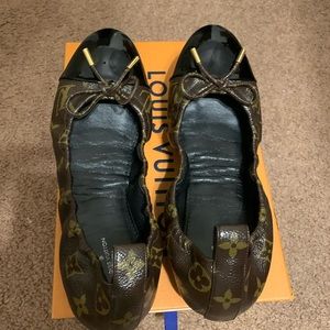 LV ballerina flats